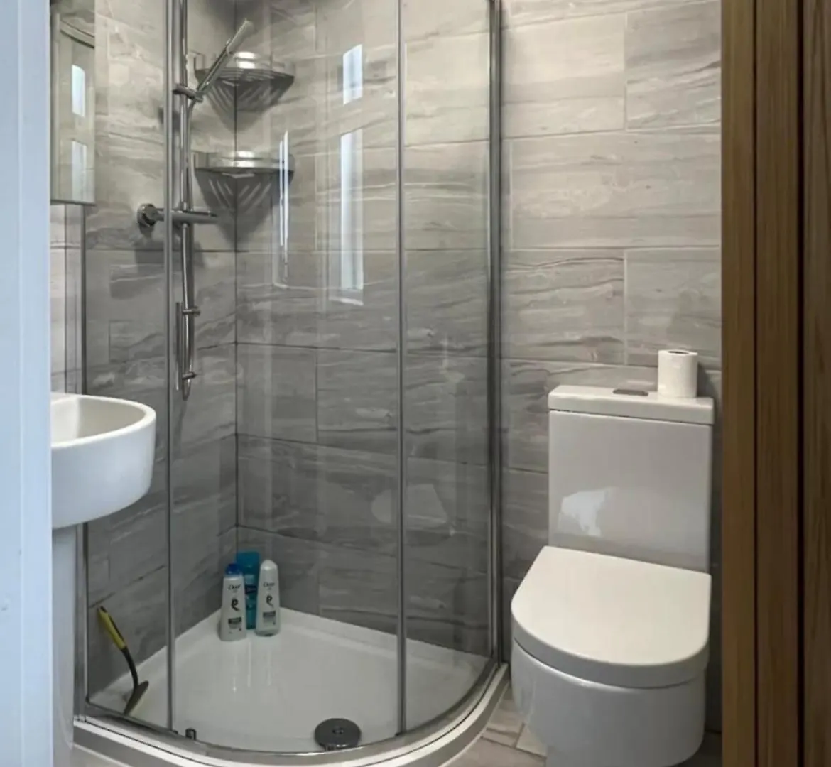 White 3 Bed Bungalow With En-Suite And Parking Winford
